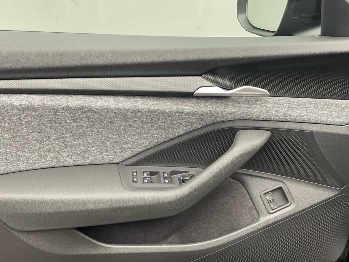 Skoda Superb Combi Selection 1.5 TSI 204PS iV *SOFORT VERFÜGBAR* Skoda Superb Combi Selection 1.5 TSI 204PS iV *SOFORT VERFÜGBAR*