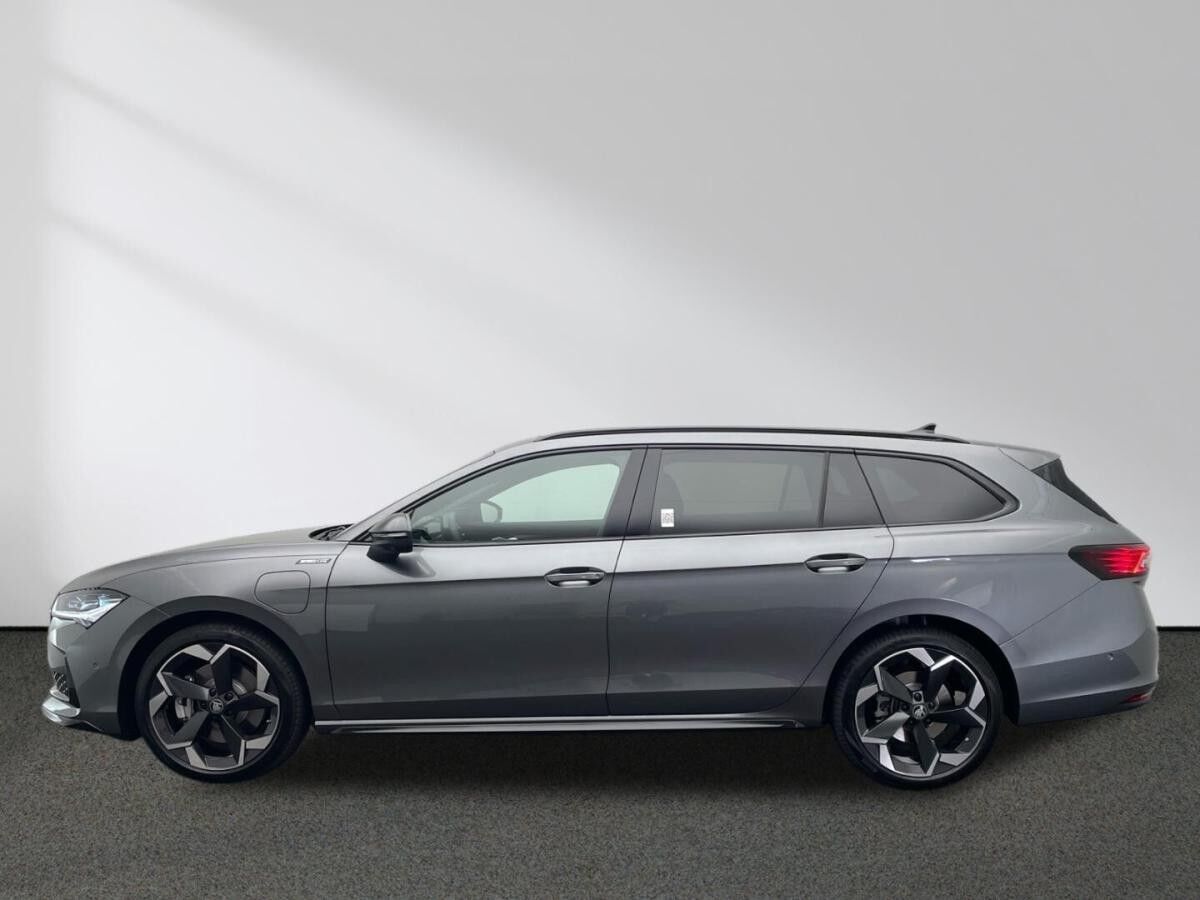 Skoda Superb Combi Sportline 1.5 TSI 204PS iV *SOFORT VERFÜGBAR*