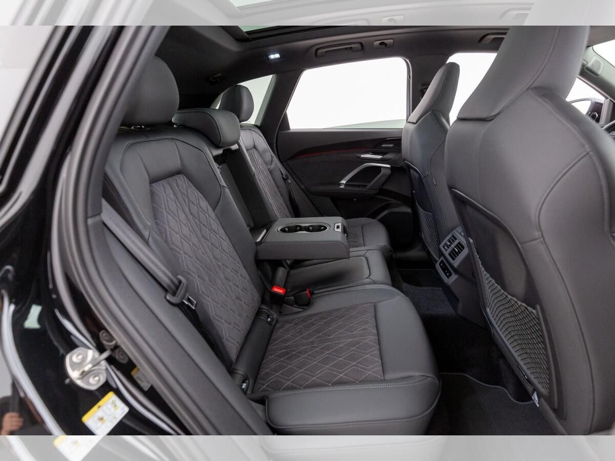 Audi Q5 TDI quattro S tronic Audi Q5 TDI quattro S tronic