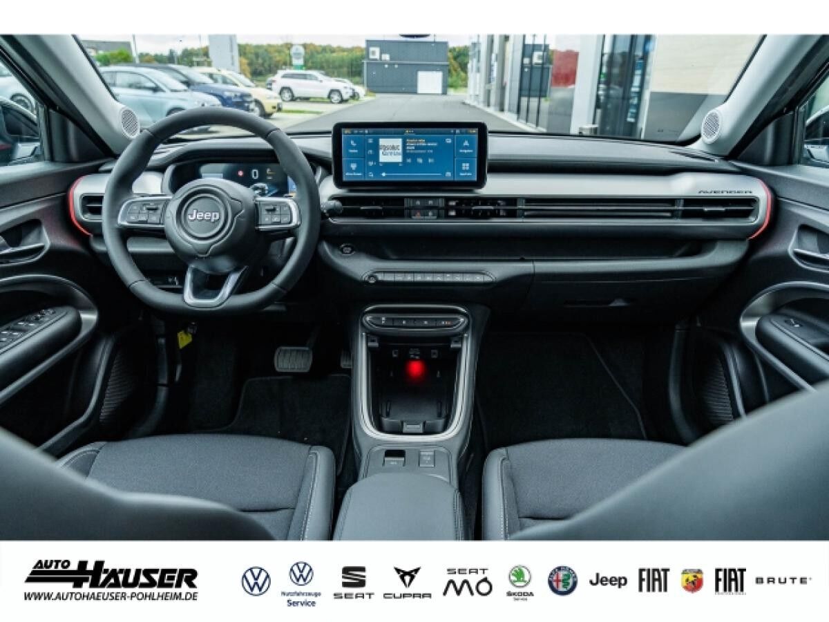 Jeep Avenger 1.2 e-Hybrid MY25 SUMMIT EL. HECKKL. NAVI KEYLESS KAMERA PDC LED