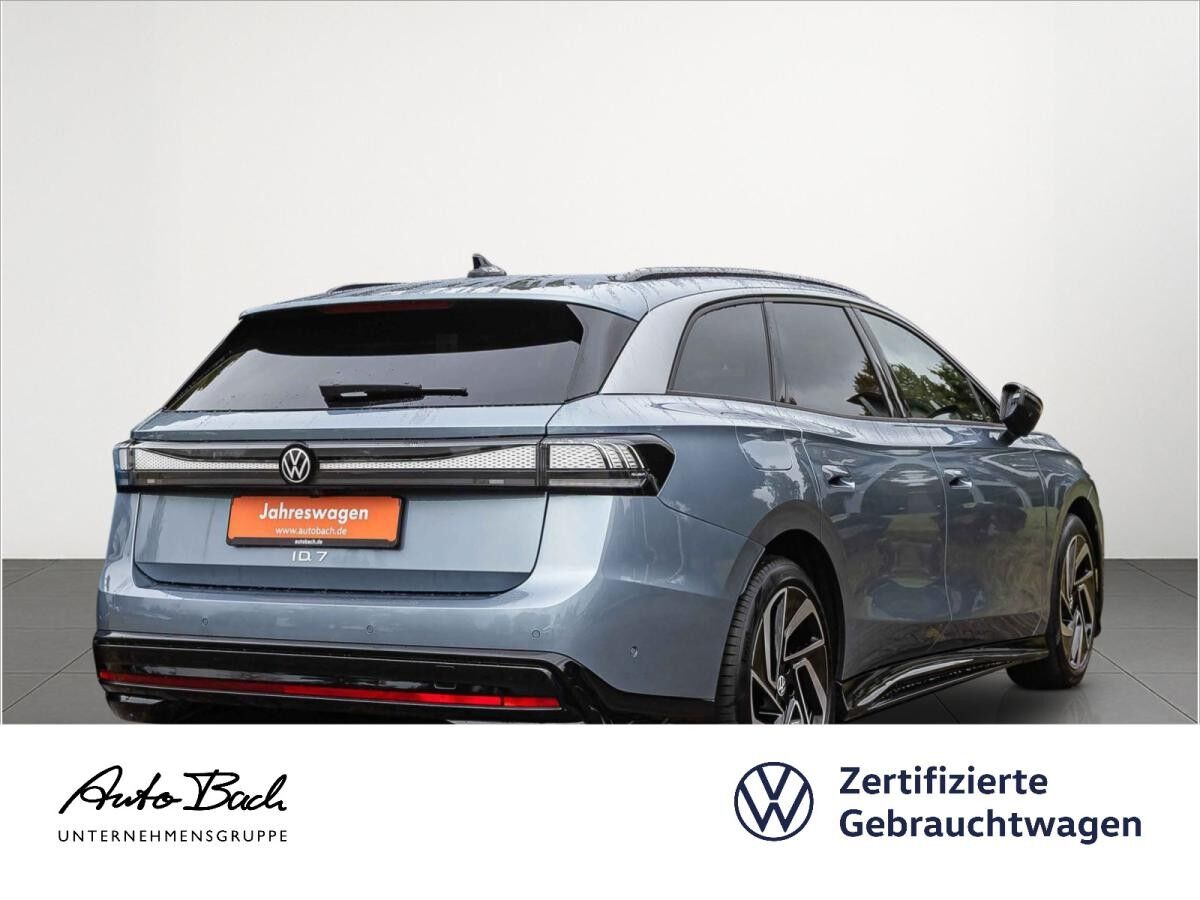 Volkswagen ID.7 Tourer Pro Automatik Navi LED HuD ACC EPH DAB AHK Volkswagen ID.7 Tourer Pro Automatik Navi LED HuD ACC EPH DAB AHK