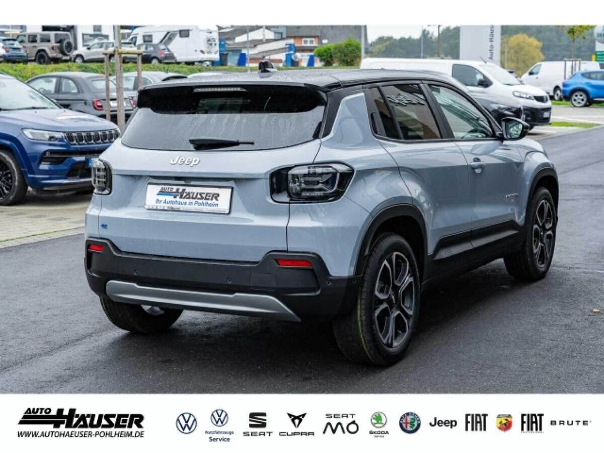 Jeep Avenger Elektro BEV MY25 Summit WÄRMEPUMPE PANO EL. HECKKL. NAVI