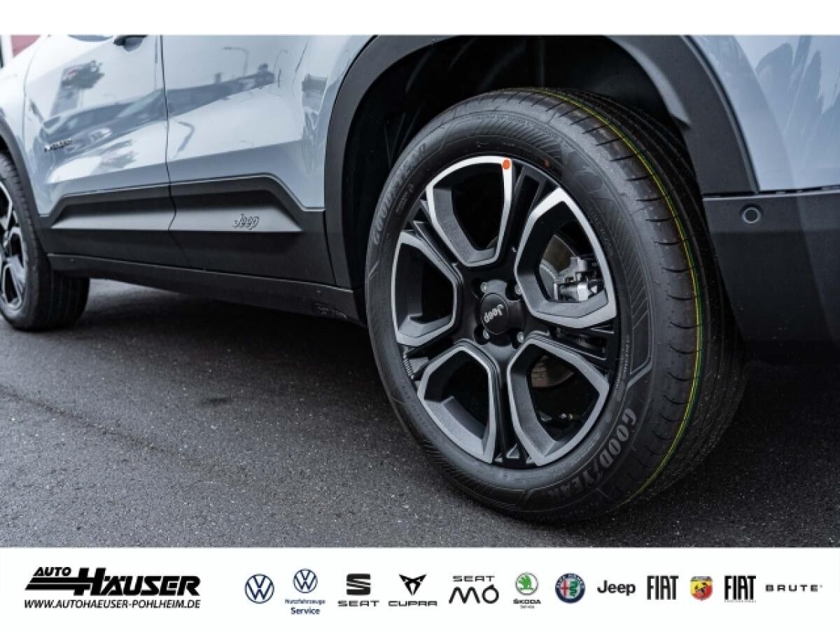 Jeep Avenger Elektro BEV MY25 Summit WÄRMEPUMPE PANO EL. HECKKL. NAVI