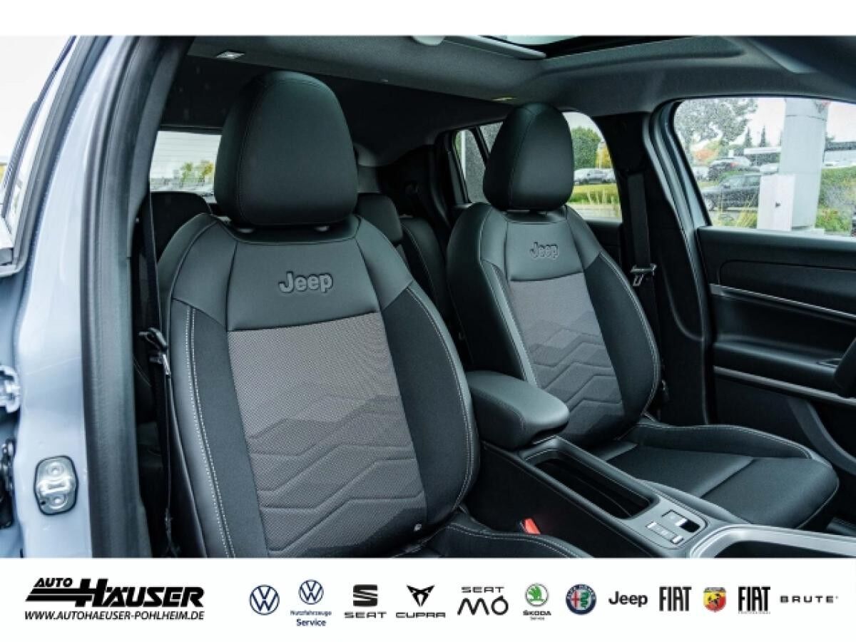 Jeep Avenger Elektro BEV MY25 Summit WÄRMEPUMPE PANO EL. HECKKL. NAVI