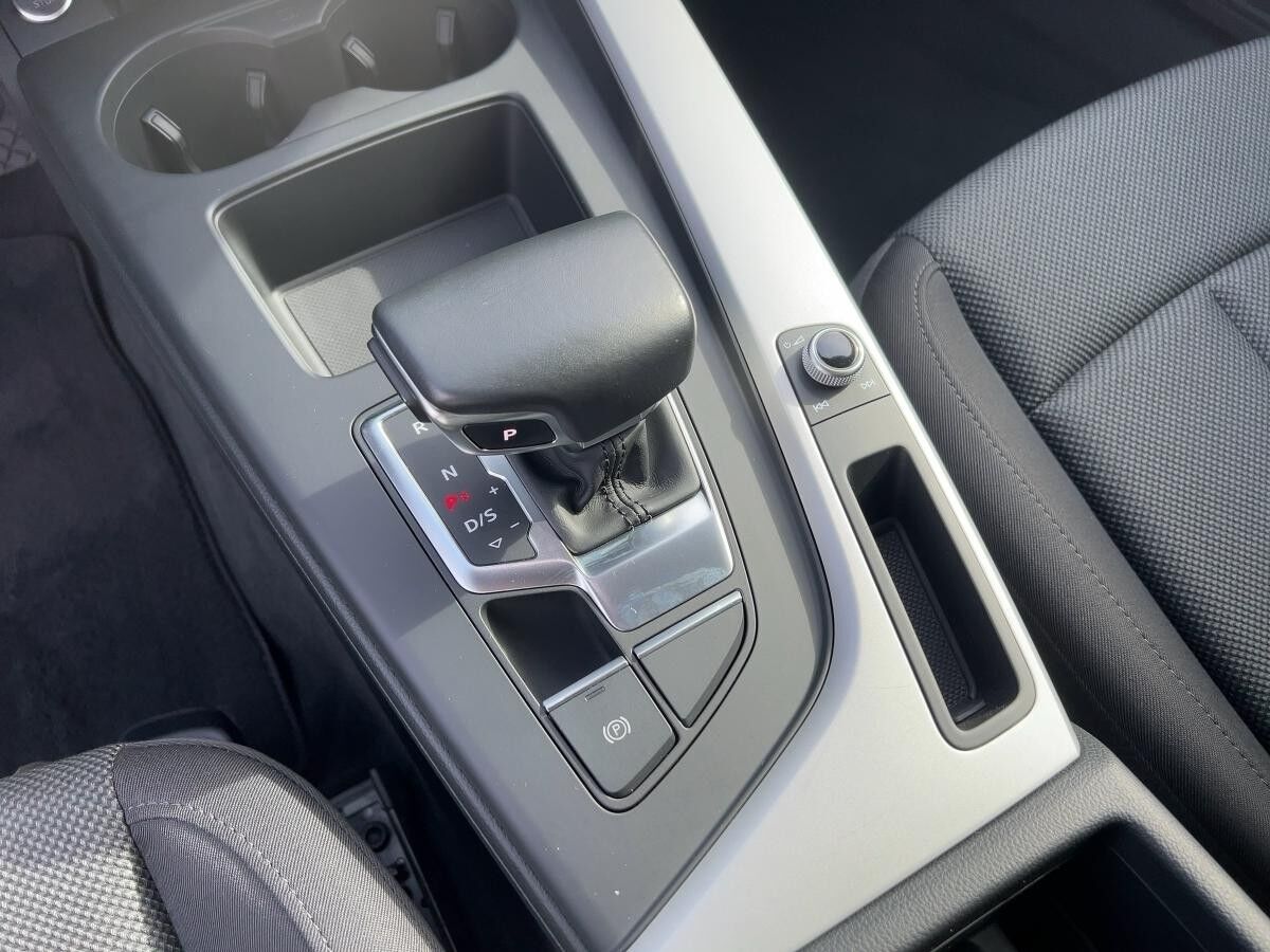 Audi A4 35 2.0 TFSI Avant advanced Audi A4 35 2.0 TFSI Avant advanced