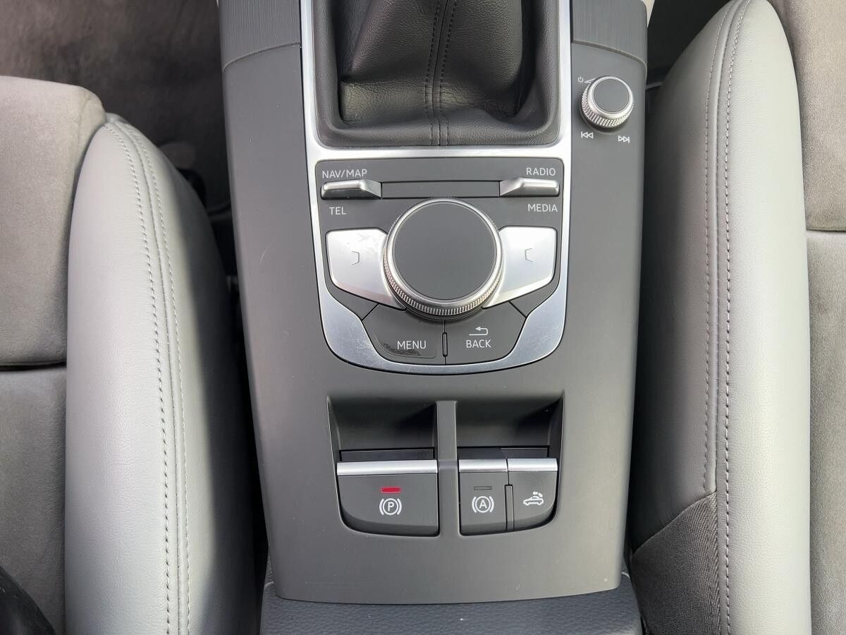 Audi A3 Cabriolet 2.0 TDI Sport PDC LED SHZ