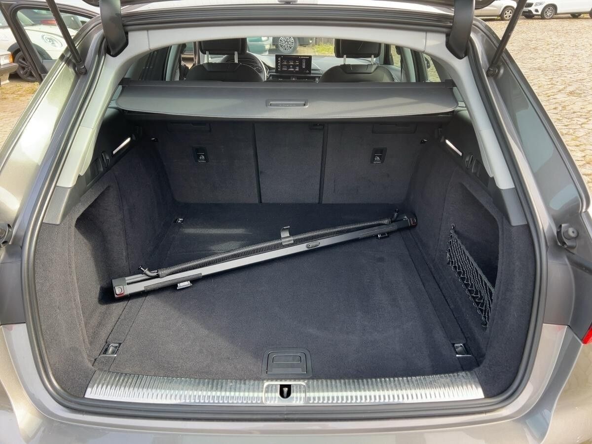 Audi A4 35 2.0 TFSI Avant advanced Audi A4 35 2.0 TFSI Avant advanced