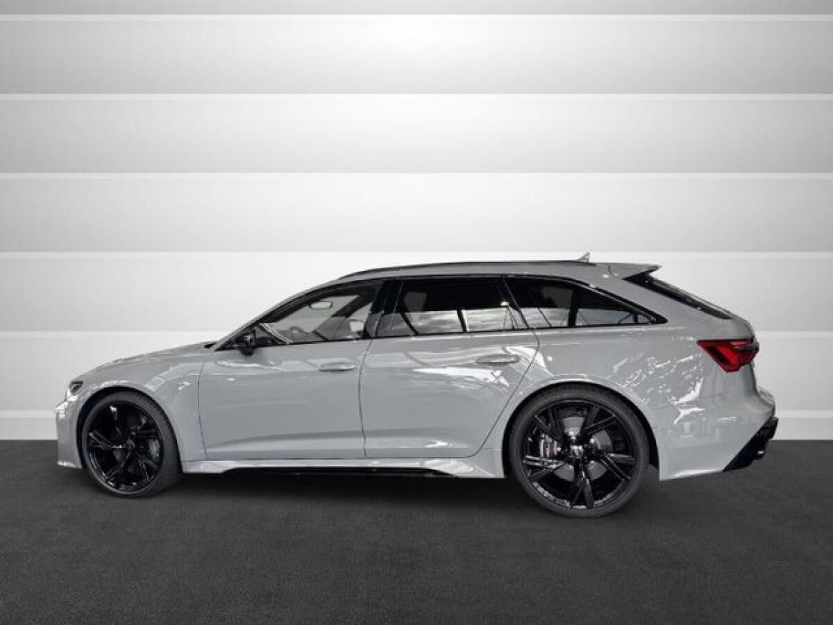 Audi RS6 Avant performance quattro tiptronic HUD