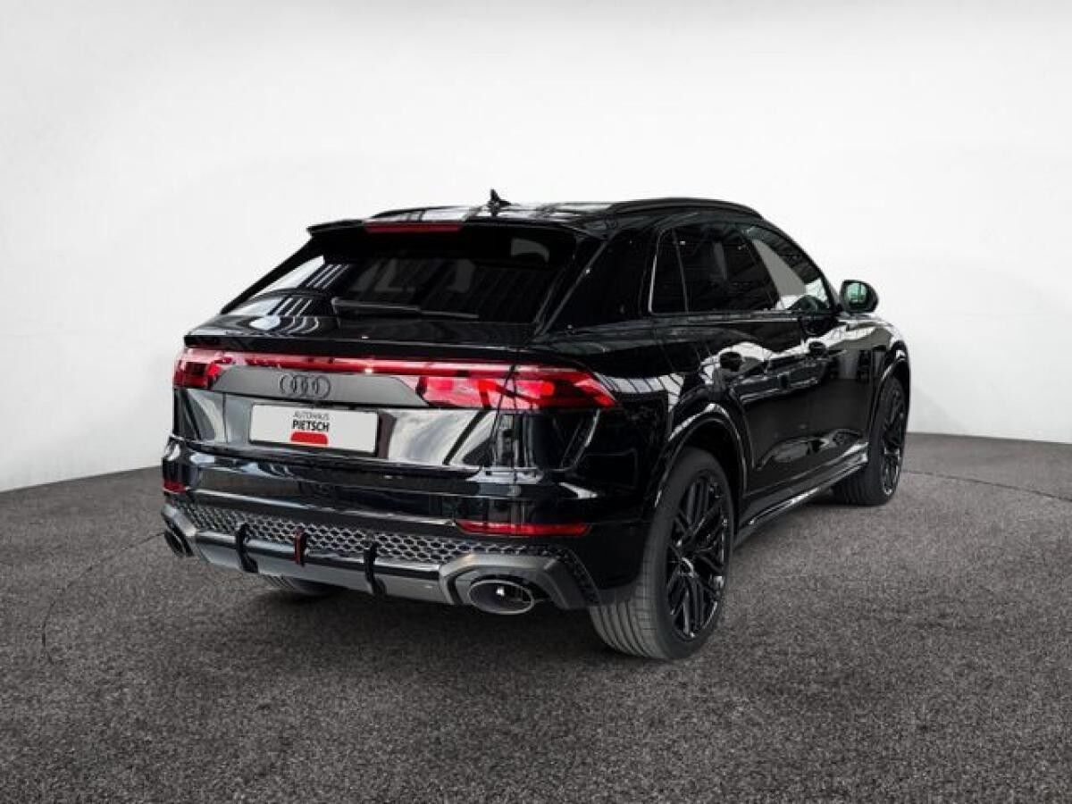 Audi RS Q8 performance B&O Laser 23"