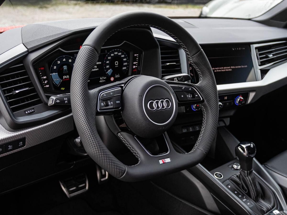 Audi A1 Sportback S line 30 TFSI 116PS S tronic virtual EPH-plus 18" S-Line plus