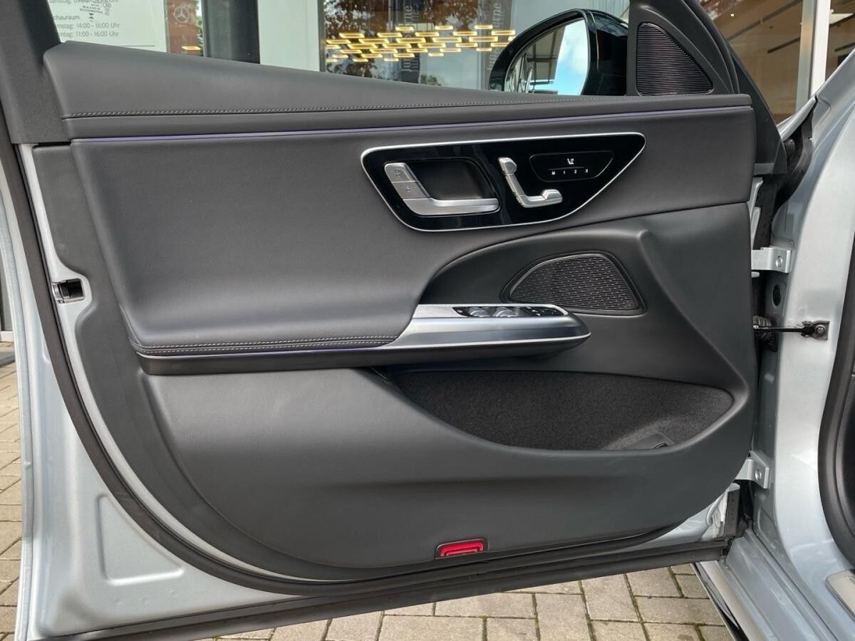 Mercedes-Benz E 200 d T AMG Distronic Digital-Light Pano AHK