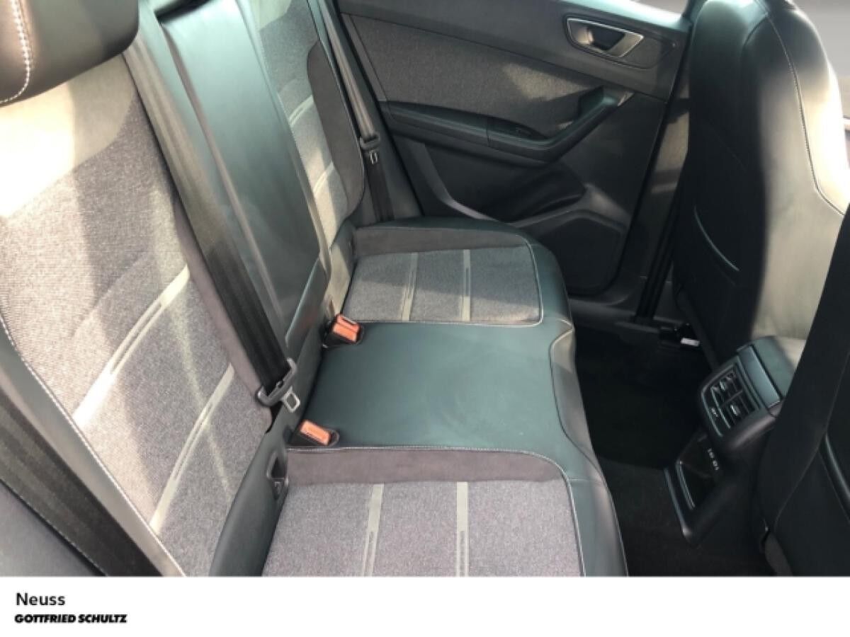 Seat Ateca XPERIENCE TSI DSG NAVI SITZHEIZUNG EINPARKHILFE LED