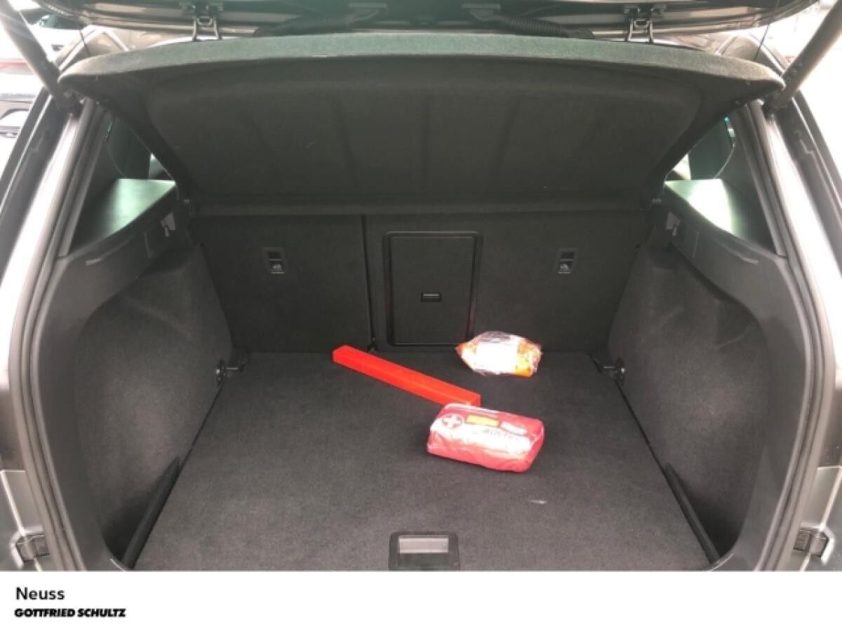 Seat Ateca XPERIENCE TSI DSG NAVI SITZHEIZUNG EINPARKHILFE LED