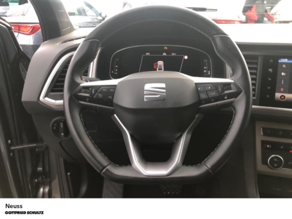 Seat Ateca XPERIENCE TSI DSG NAVI SITZHEIZUNG EINPARKHILFE LED