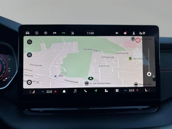 Skoda Octavia Combi 2.0 TSI 195 kW RS, AHK, Panorama-Schiebedach elektrisch