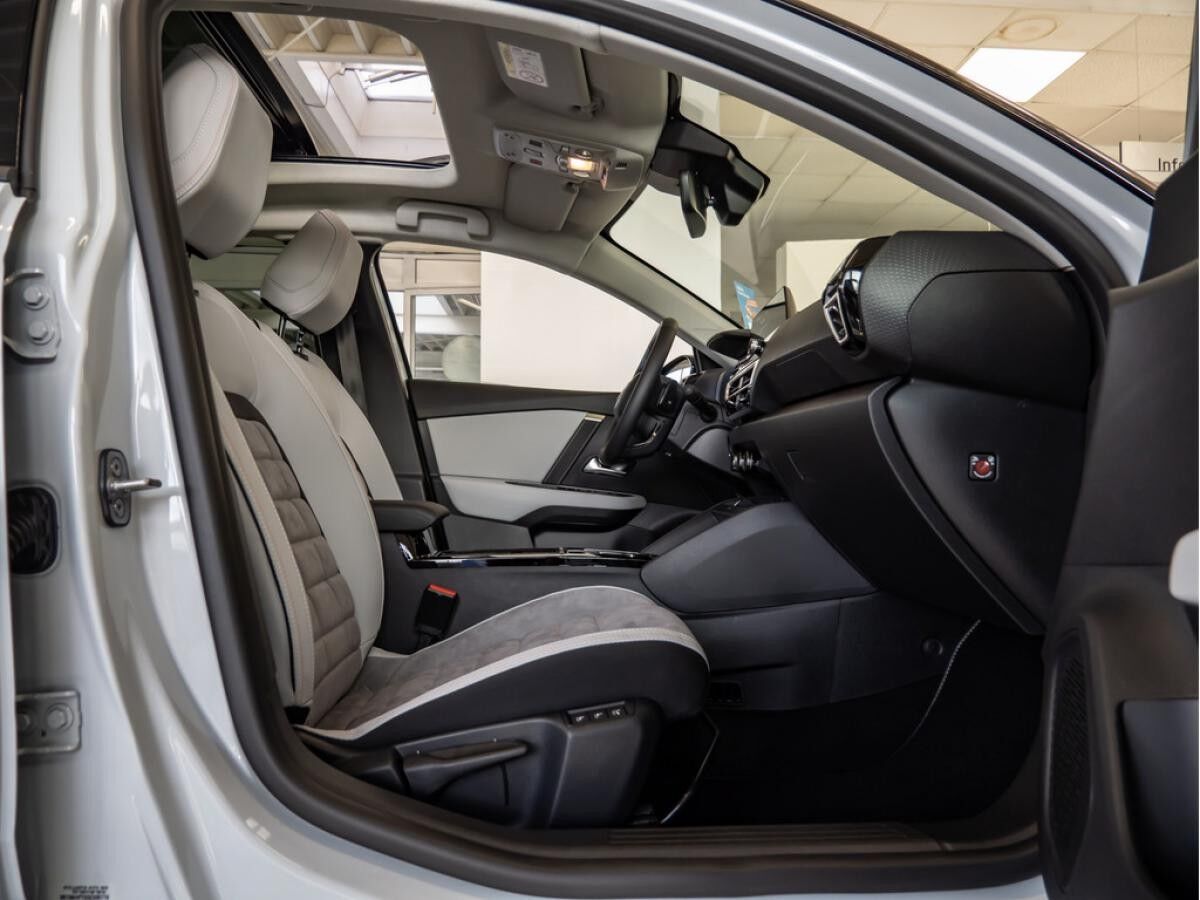 Citroën C4 Lim. 1.2 Max 145 mHEV KAMERA SSD NAVI ACC LED