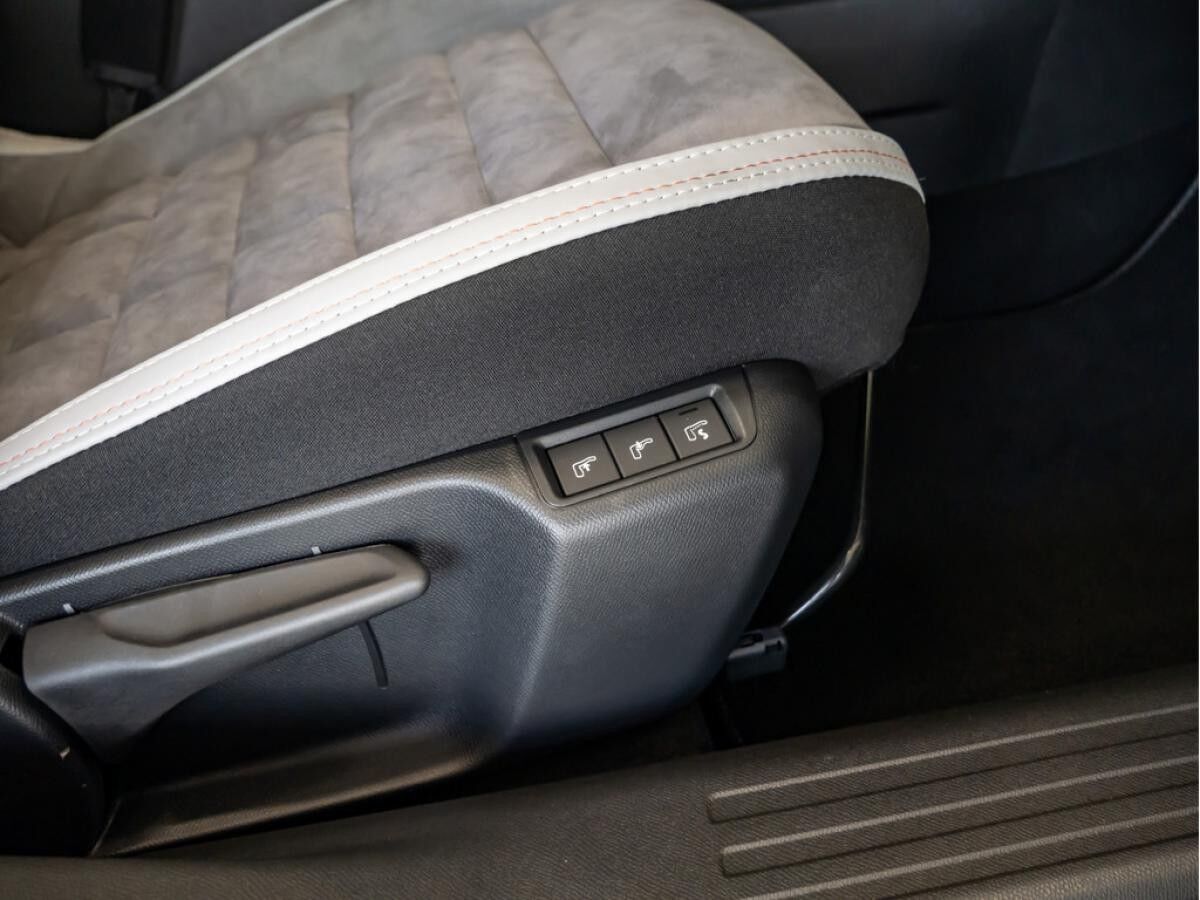 Citroën C4 Lim. 1.2 Max 145 mHEV KAMERA SSD NAVI ACC LED