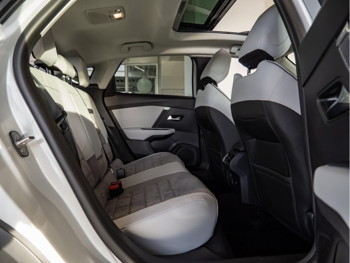 Citroën C4 Lim. 1.2 Max 145 mHEV KAMERA SSD NAVI ACC LED