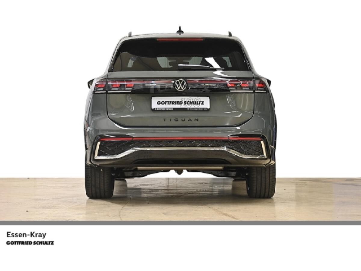 Volkswagen Tiguan R-Line 1 5 l eHybrid (Essen-Kray)