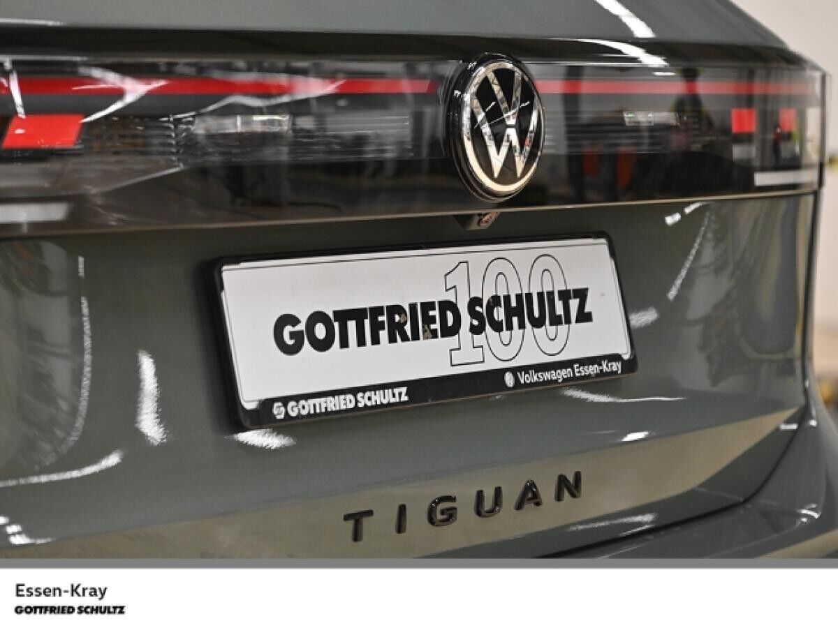 Volkswagen Tiguan R-Line 1 5 l eHybrid (Essen-Kray)