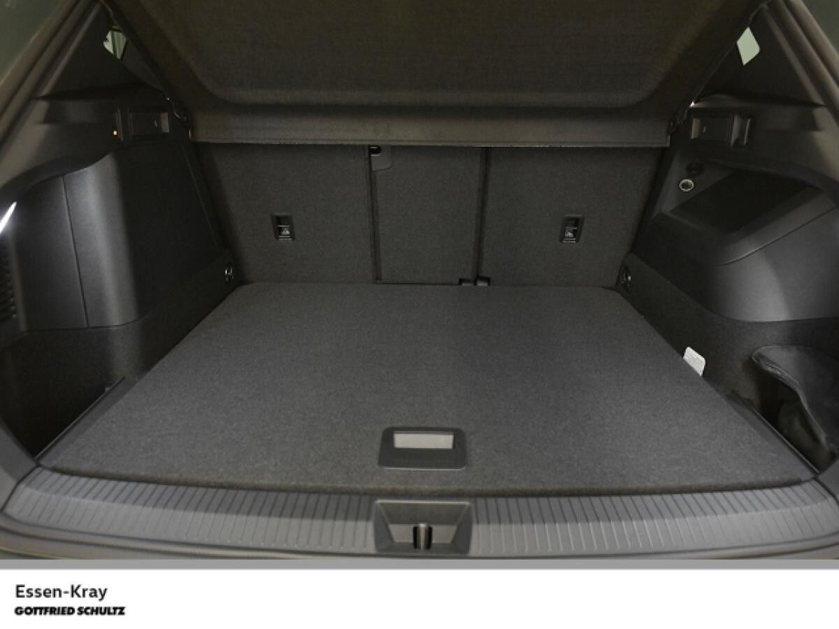 Volkswagen Tiguan R-Line 1 5 l eHybrid (Essen-Kray)