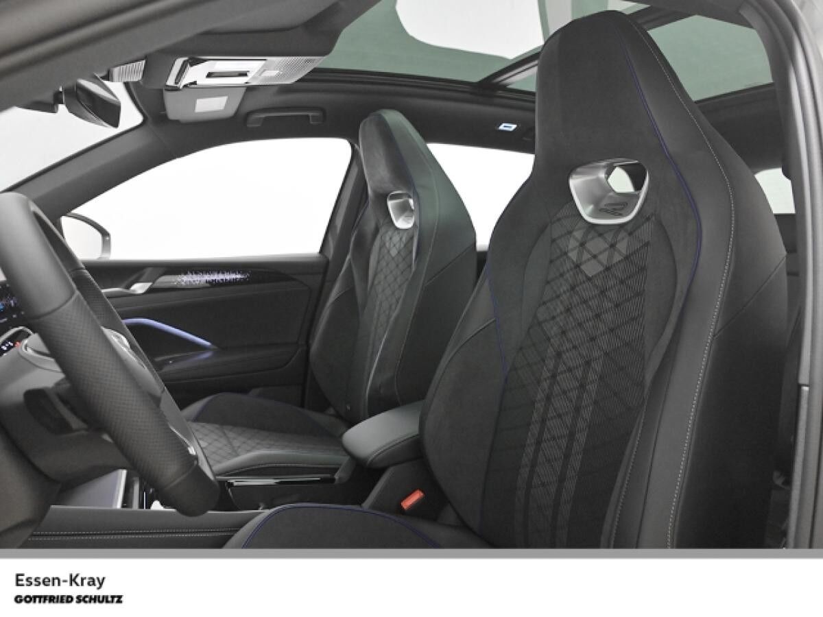 Volkswagen Tiguan R-Line 1 5 l eHybrid (Essen-Kray)