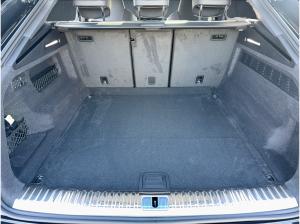 Audi Q8 SUV S line business TDI qu. tiptr. PANO HUD 23