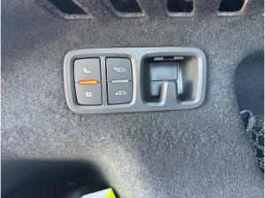 Audi Q8 SUV S line business TDI qu. tiptr. PANO HUD 23