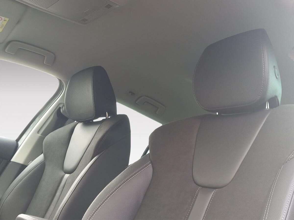 Skoda Octavia Combi Tour 2,0 TDI DSG *SHZ*KAMERA*LED*