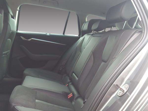 Skoda Octavia Combi Tour 2,0 TDI DSG *SHZ*KAMERA*LED*