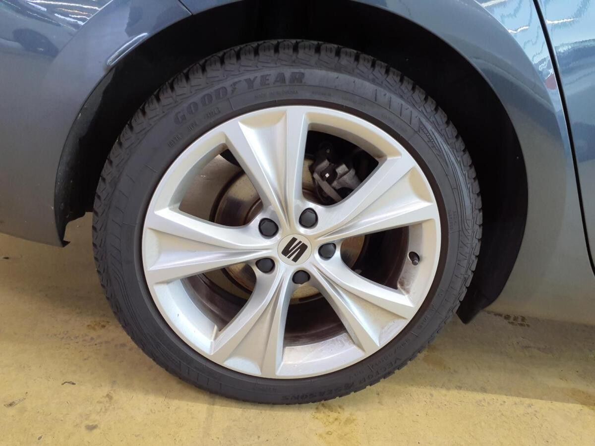 Seat Leon Sportstourer FR 1.5 eTSI*DSG*MATRIX*ACC*RFK*NAVI*GJR*SHZ*KESSY*