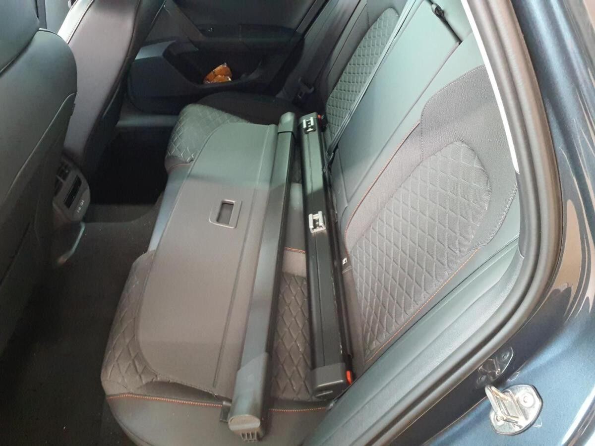 Seat Leon Sportstourer FR 1.5 eTSI*DSG*MATRIX*ACC*RFK*NAVI*GJR*SHZ*KESSY*