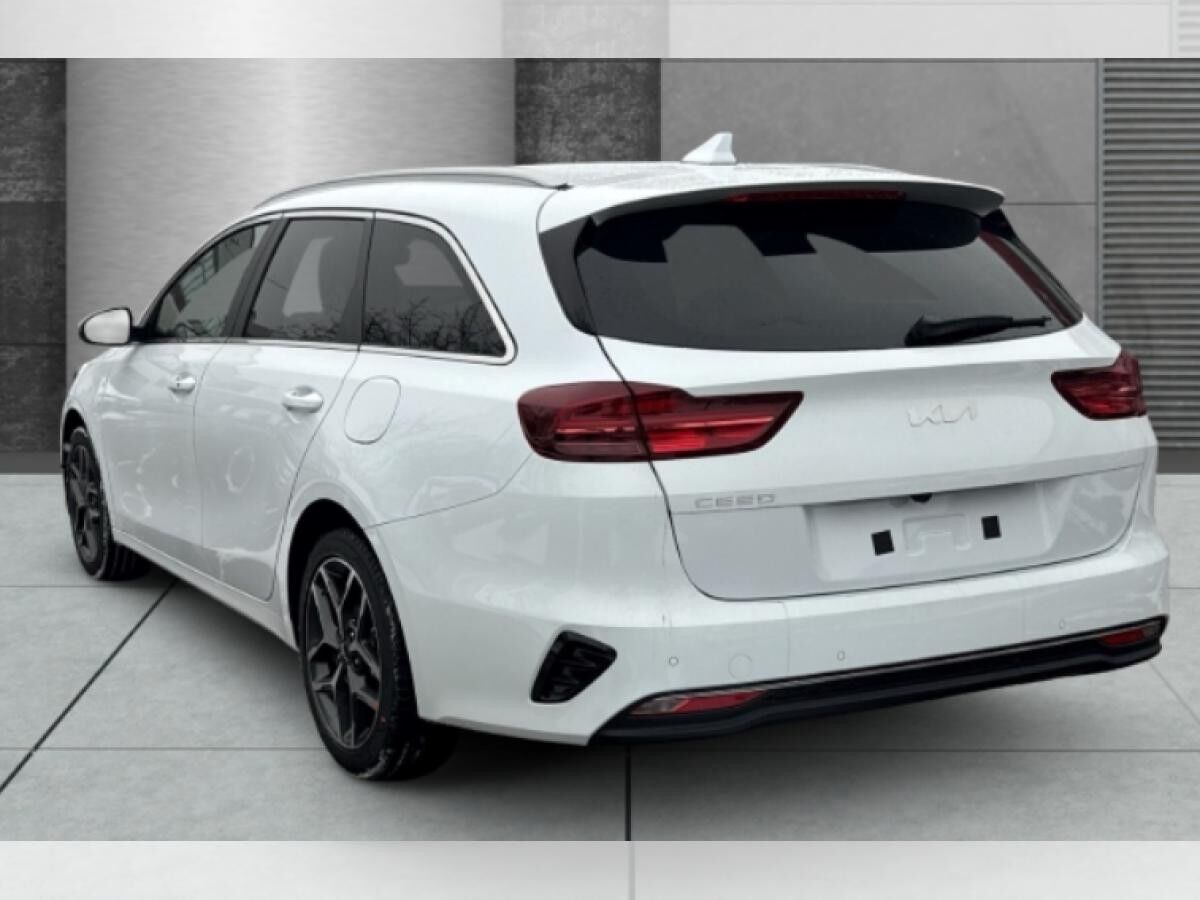 Kia Ceed SW 1.5T 48V DCT ULTIMATE Edition STYLE-Paket *BLACK WEEK*