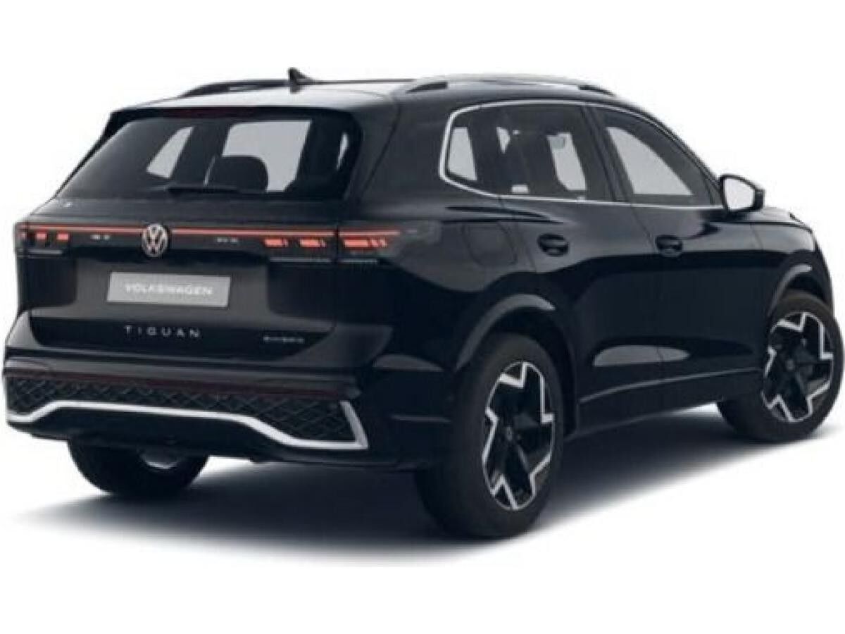 Volkswagen Tiguan R-Line 1.5 l eHybrid / NAVI