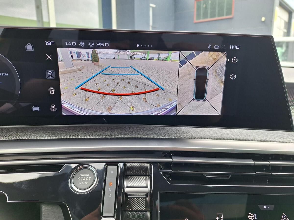 Peugeot 3008 Launch Edition Dual-Elektromotor 325 Allrad!!