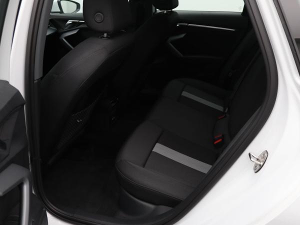Audi A3 Sportback advanced 35TDI S-tronic / Navi, RFK
