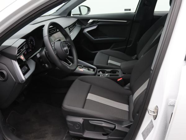 Audi A3 Sportback advanced 35TDI S-tronic / Navi, RFK