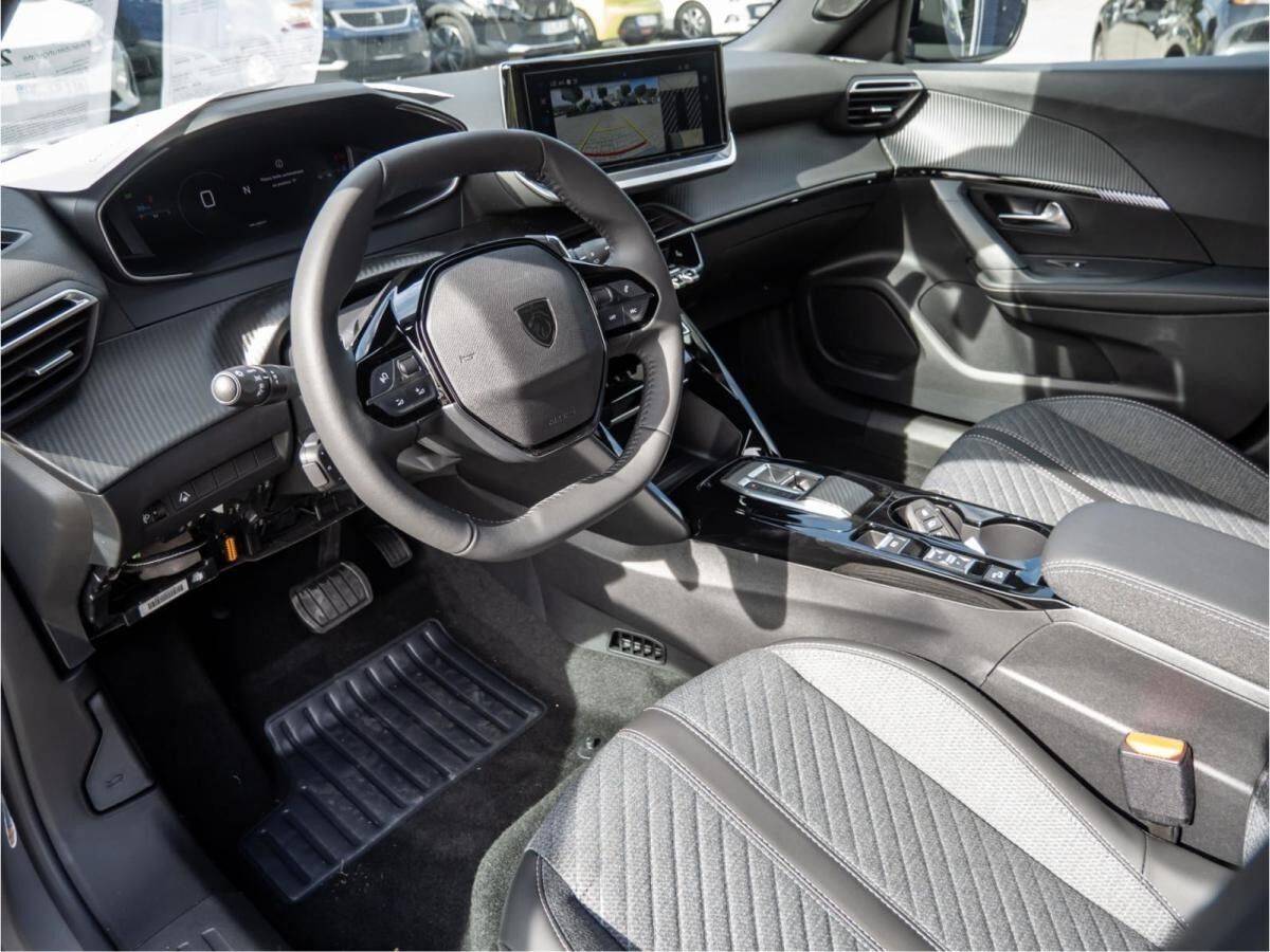 Peugeot 2008 1.2 Hybrid 145 Allure *LAGERABVERKAUF*
