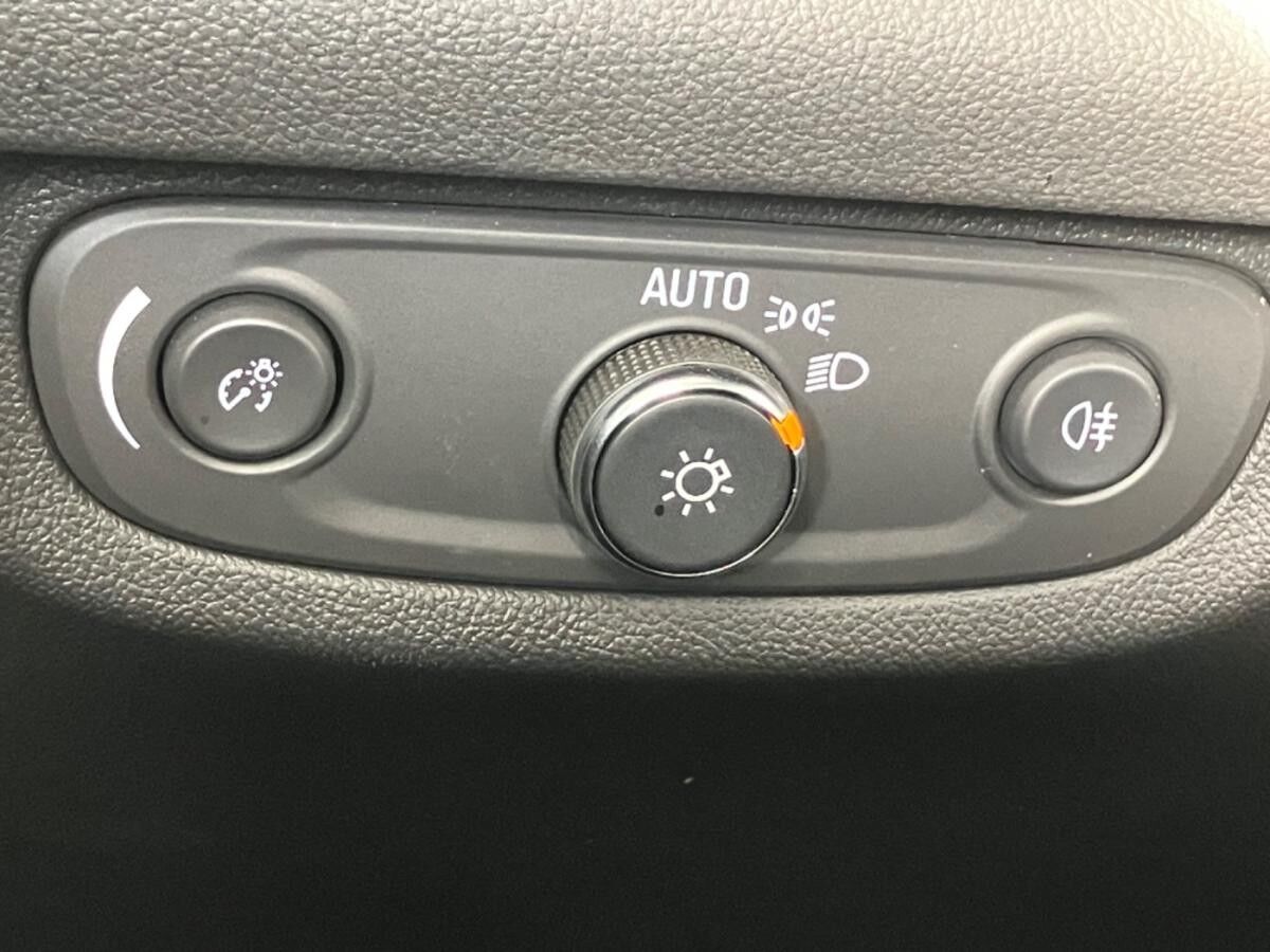 Opel Insignia 2.0SHT Fin. ab 2,99% WirelCharg.,HeadUp