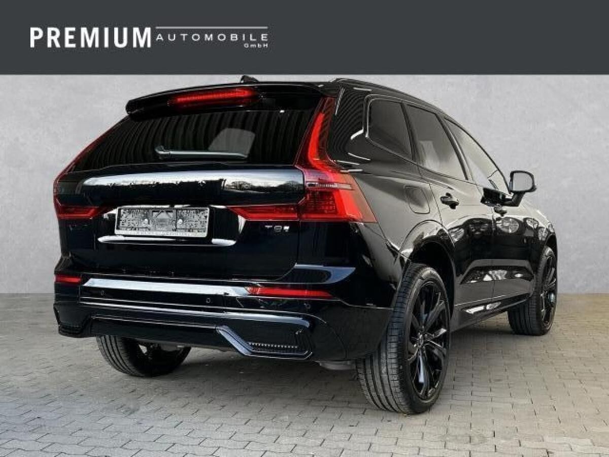 Volvo XC60 Plus Black Edition Recharge Plug-In Hybrid AWD