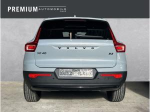 Volvo XC40 Plus Black Edition 2WD Pano 360° Mild-Hybrid Benziner