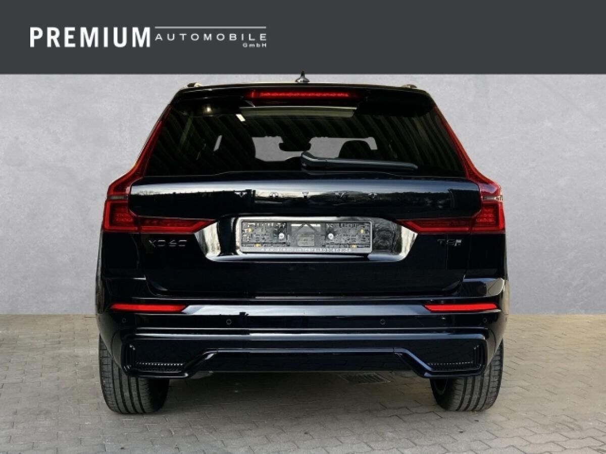 Volvo XC60 Plus Black Edition Recharge Plug-In Hybrid AWD