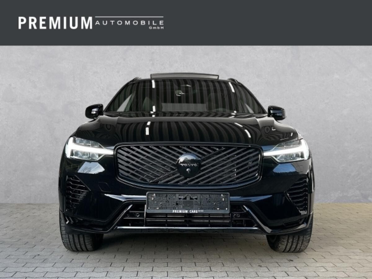 Volvo XC60 Plus Black Edition Recharge Plug-In Hybrid AWD