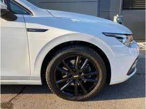 Volkswagen Golf VIII Variant 2.0 TDI DSG NAVI AHK KAM APP LED Volkswagen Golf VIII Variant 2.0 TDI DSG NAVI AHK KAM APP LED