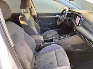 Volkswagen Golf VIII Variant 2.0 TDI DSG NAVI AHK KAM APP LED Volkswagen Golf VIII Variant 2.0 TDI DSG NAVI AHK KAM APP LED