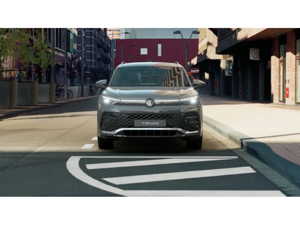 Volkswagen Tiguan 2.0 TDI DSG R-Line ACC App-Connect