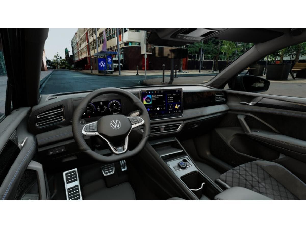 Volkswagen Tiguan 2.0 TDI DSG R-Line ACC App-Connect