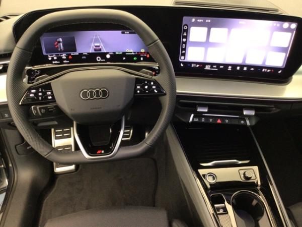 Audi Q3 Sportback e-hybrid S tronic