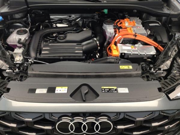 Audi Q3 Sportback e-hybrid S tronic