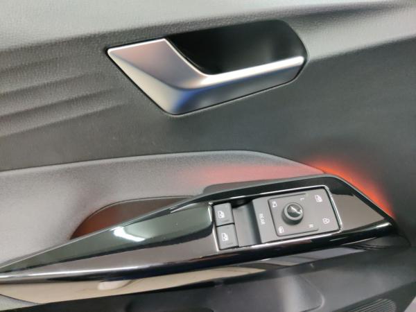 Volkswagen ID.3 Pure LED/ACC/Navi/Sitzhzg/Alu18/Lederlenkrad